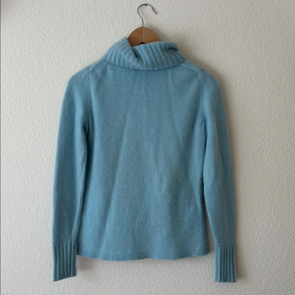 Ann Taylor Cashmere Soft Blue Cowl Neck Sweater Size Medium - Picture 7 of 7